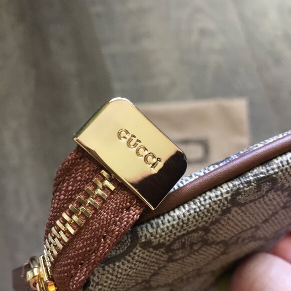 GUCCI SUPREME KEY CASE - Picture 5 of 7
